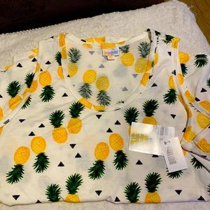 lularoe 🍍tank top
